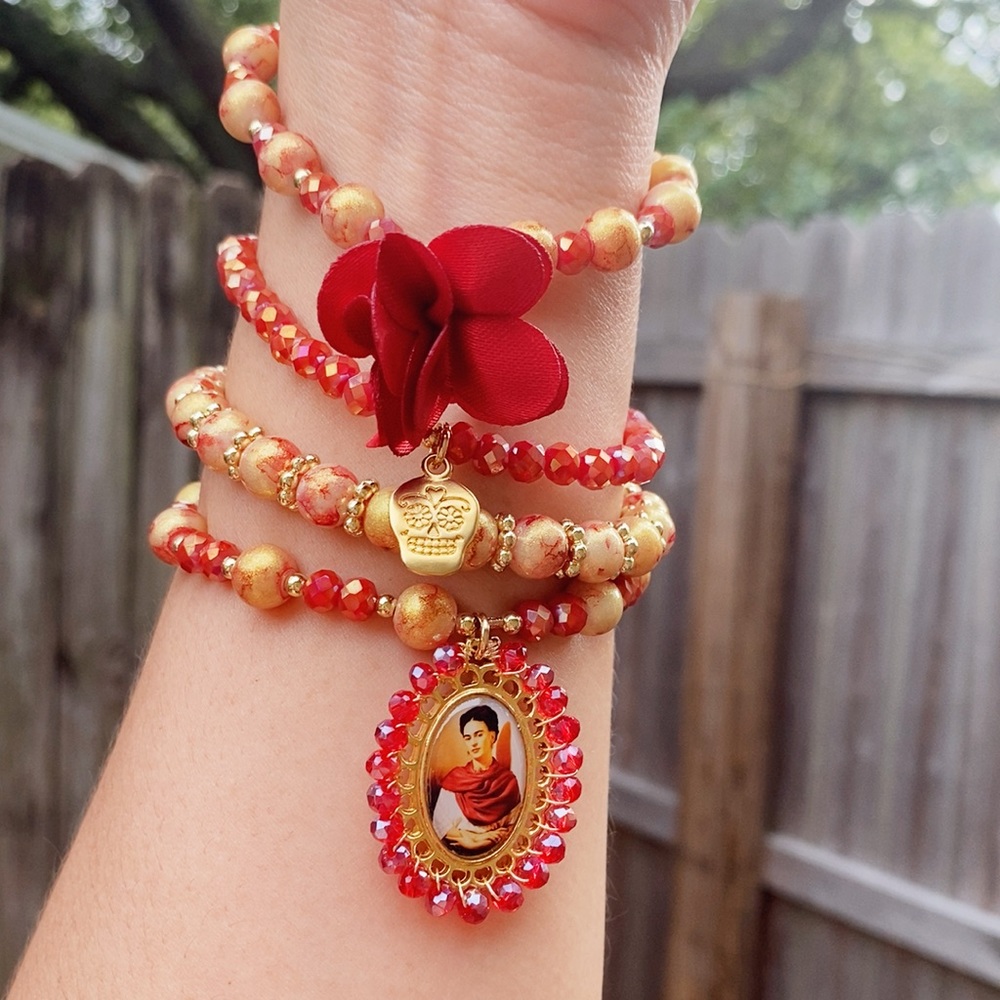 Handmade set of 4 bracelets 🌹